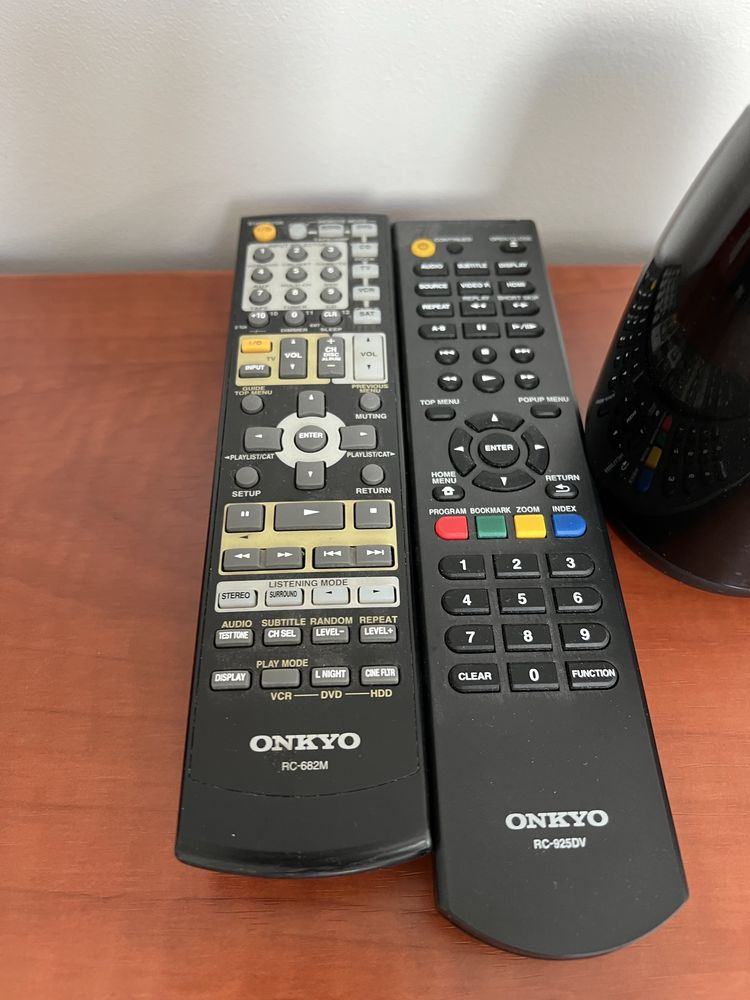 Zestaw kina domowego JBL oraz amplituner ONKYO
