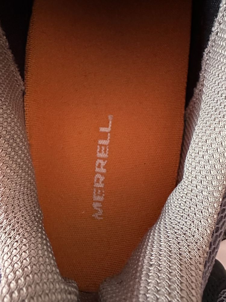 Merrell Intercept 43