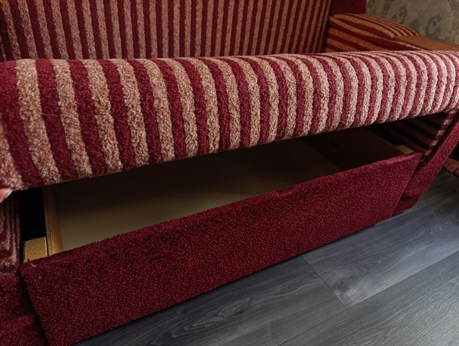 Продам розкладний диван