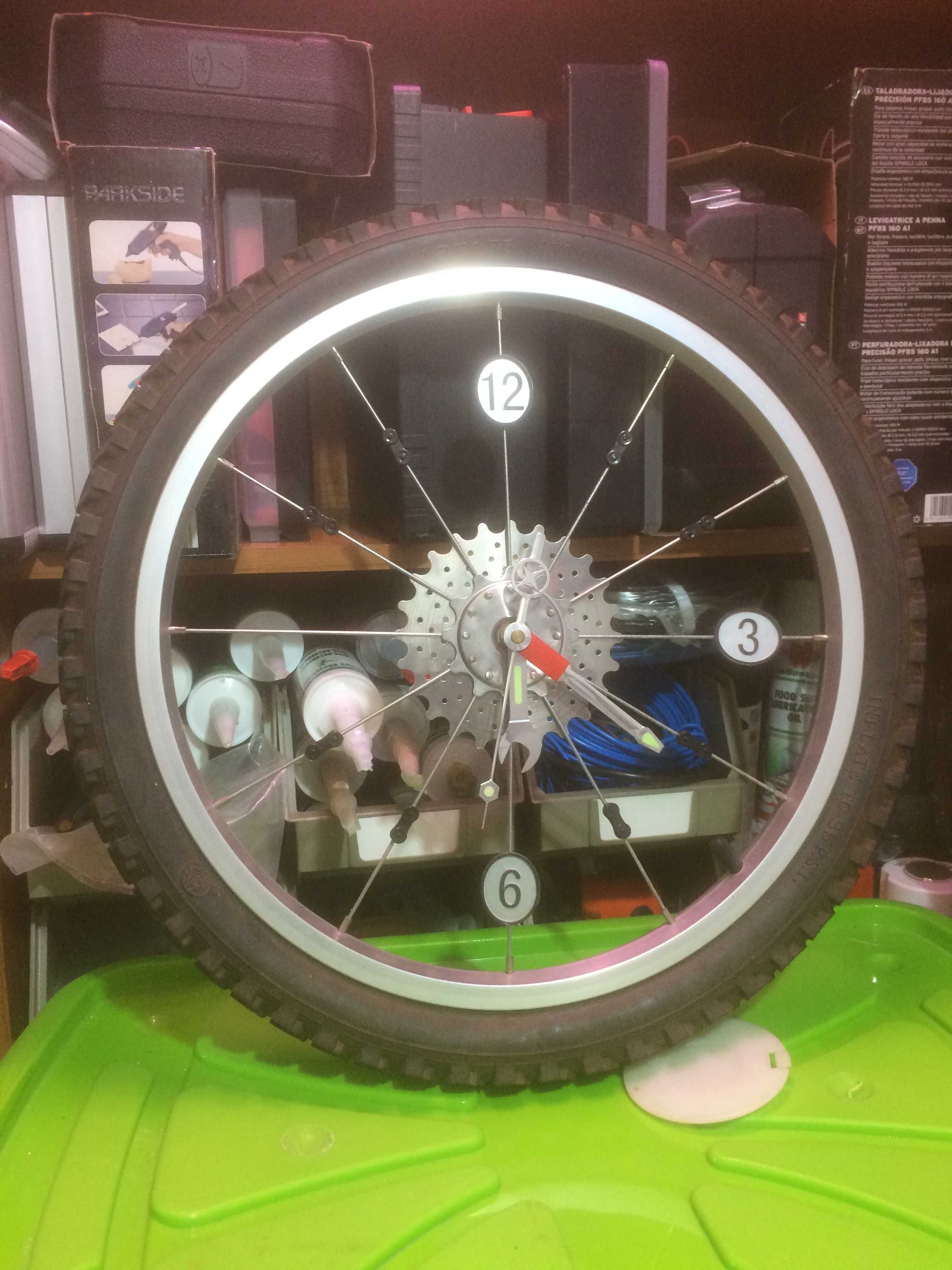 Relógio formato pneu Bicicleta