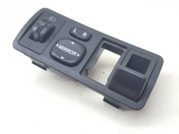 Comando / botão / interruptor multifunções TOYOTA Corolla Hatchback (_