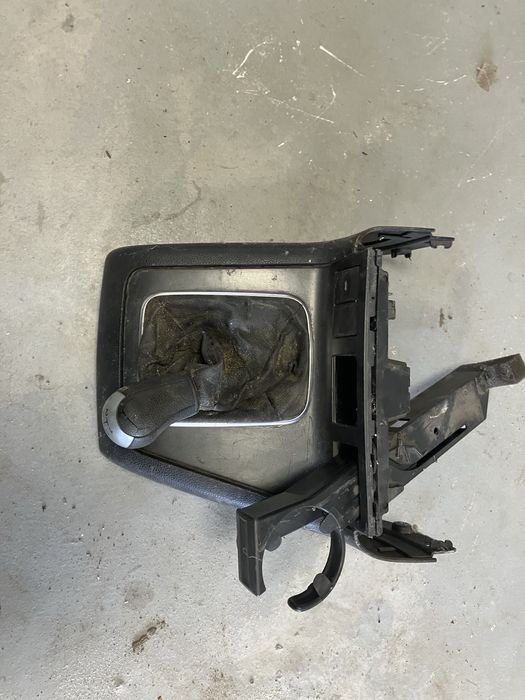 Ford Mondeo III накладка КПП з підстаканником