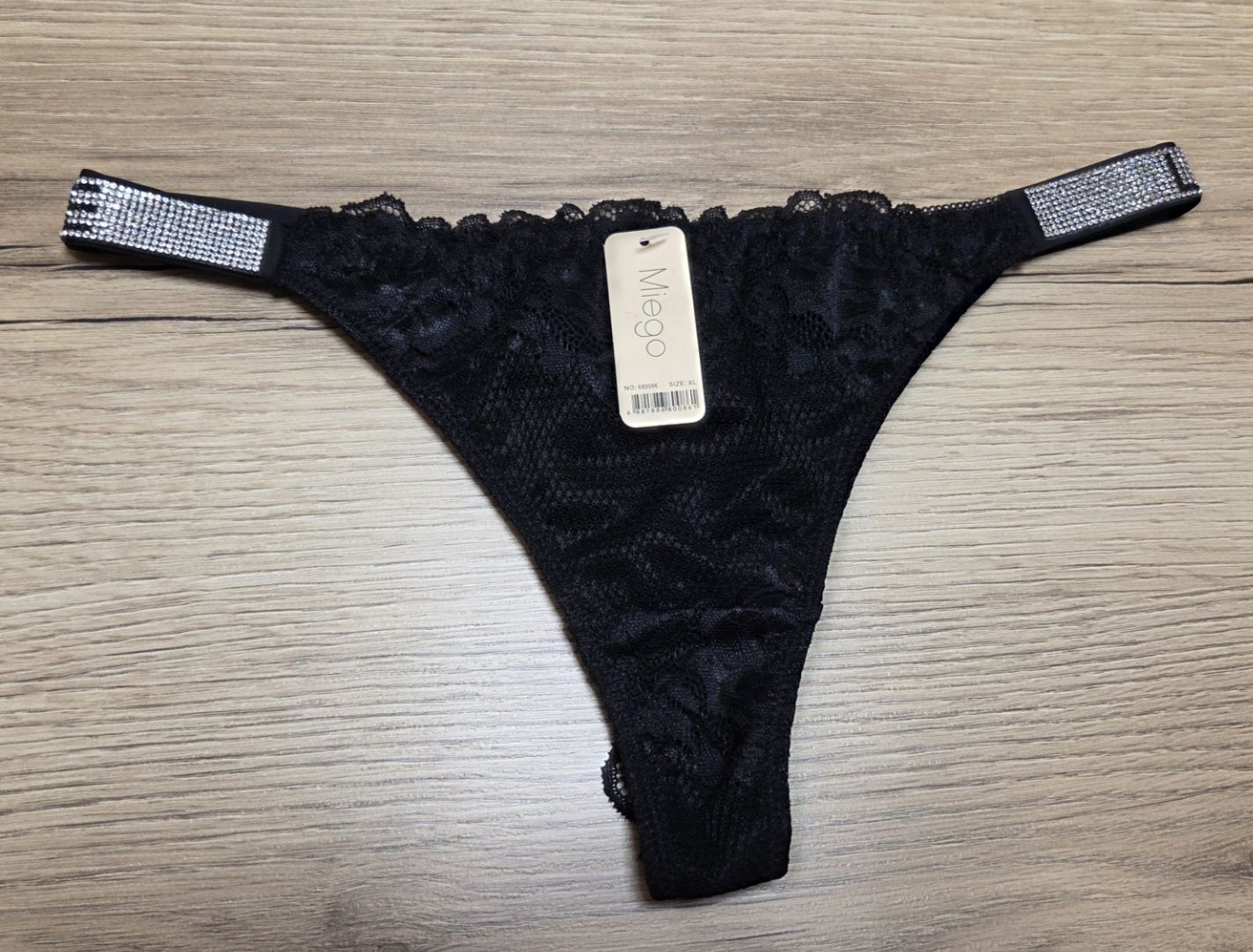 Majtki, stringi Damskie Czarne XL