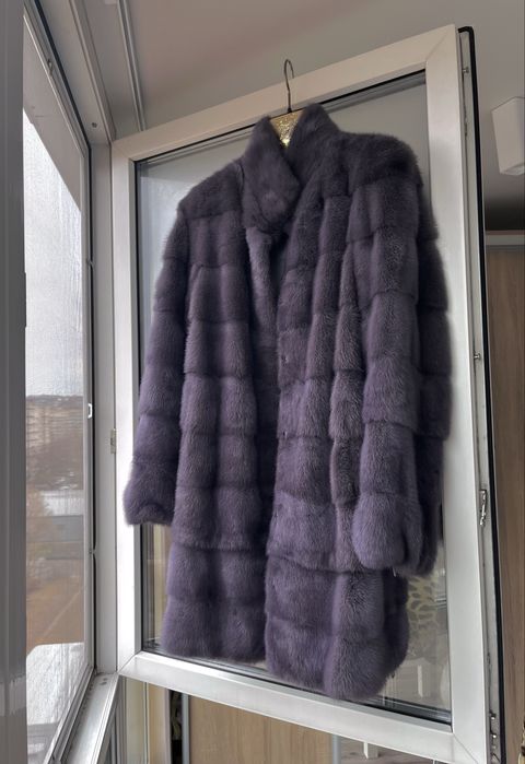 Необычная, красивая норковая шуба , поперчка! Слива!