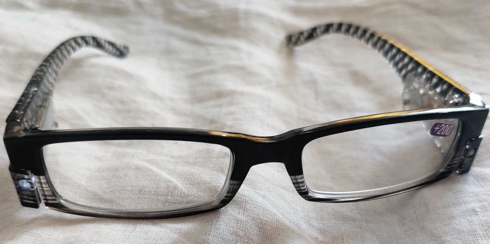 Окуляри для читання +2 +2.5