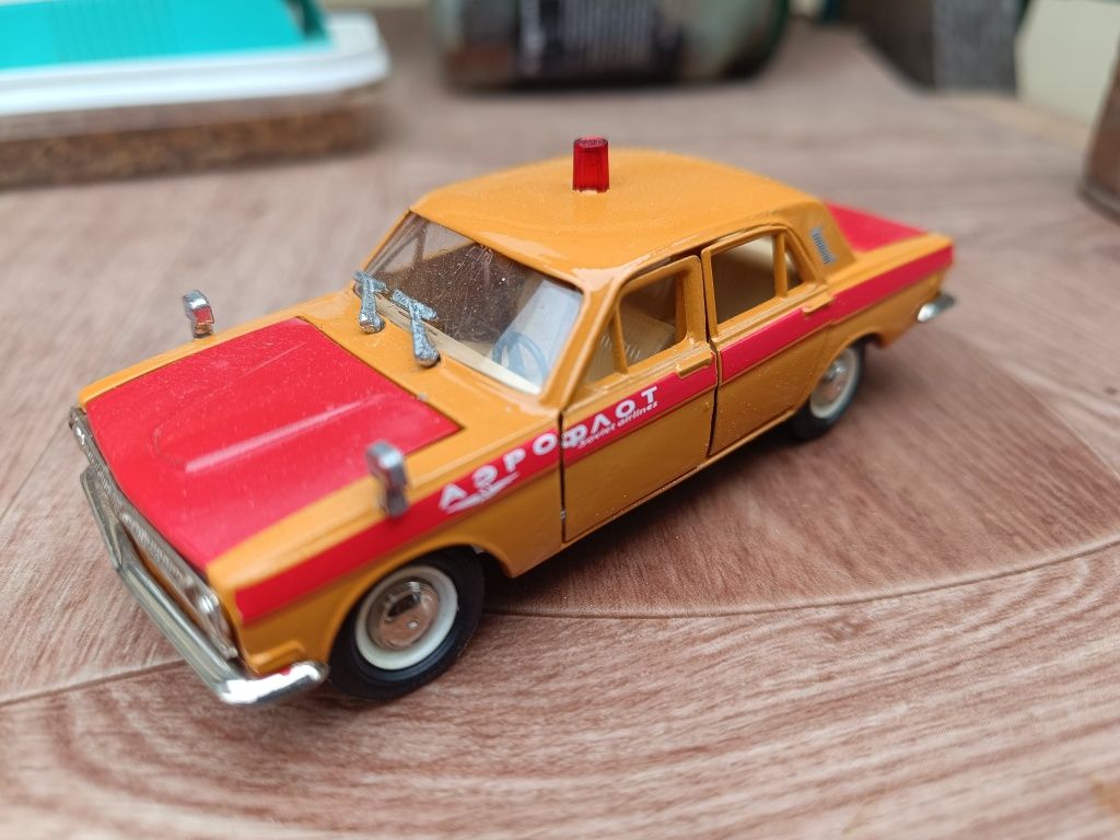 Продам модель газ 2401. Масштаб 1:43
