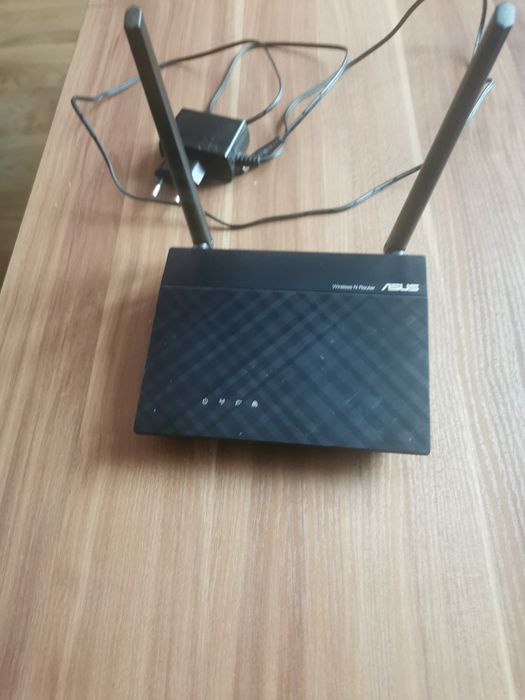 Router Asus RT-N12+