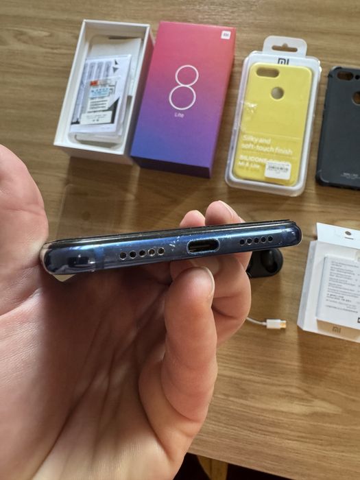 Xiaomi MI 8 lite, Global, 4/64Gb, android 10/MIUI 12 + ПОДАРКИ!