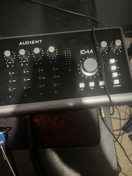 Звукова карта Audient iD44 MKII