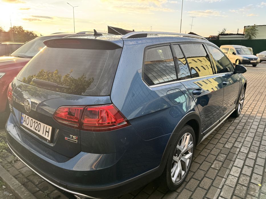 Volkswagen Golf Alltrack 2017 • 1.8 TSI • 4Motion • DQ250