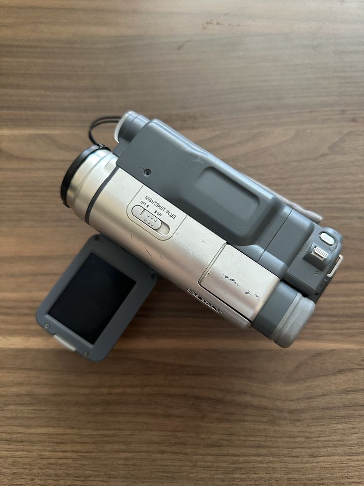 Sony TRV 265E handycam