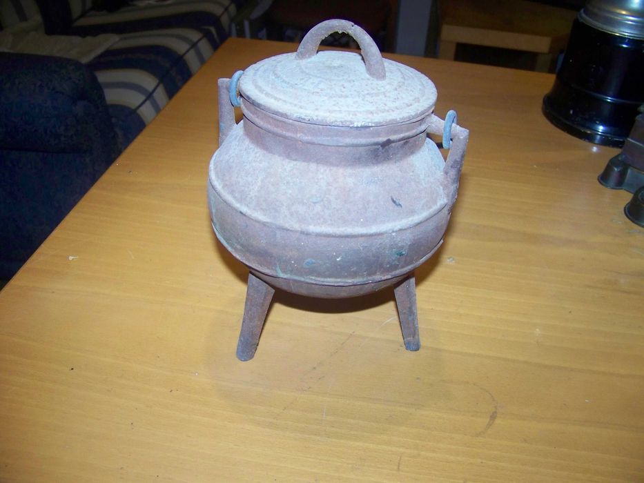 panela pequena em ferro fundido