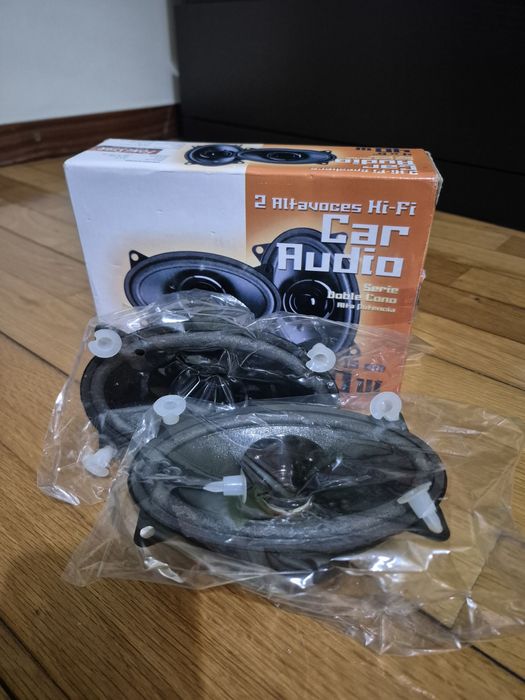 Colunas Carro Fonestar