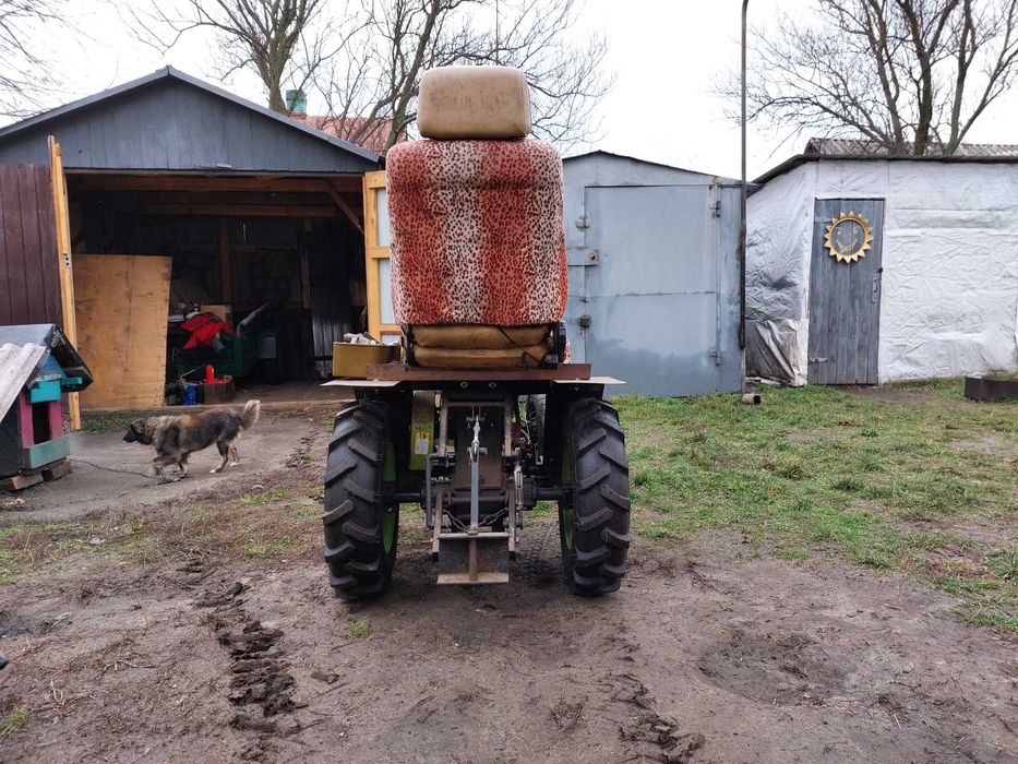 Трактор із мотоблока Зубр