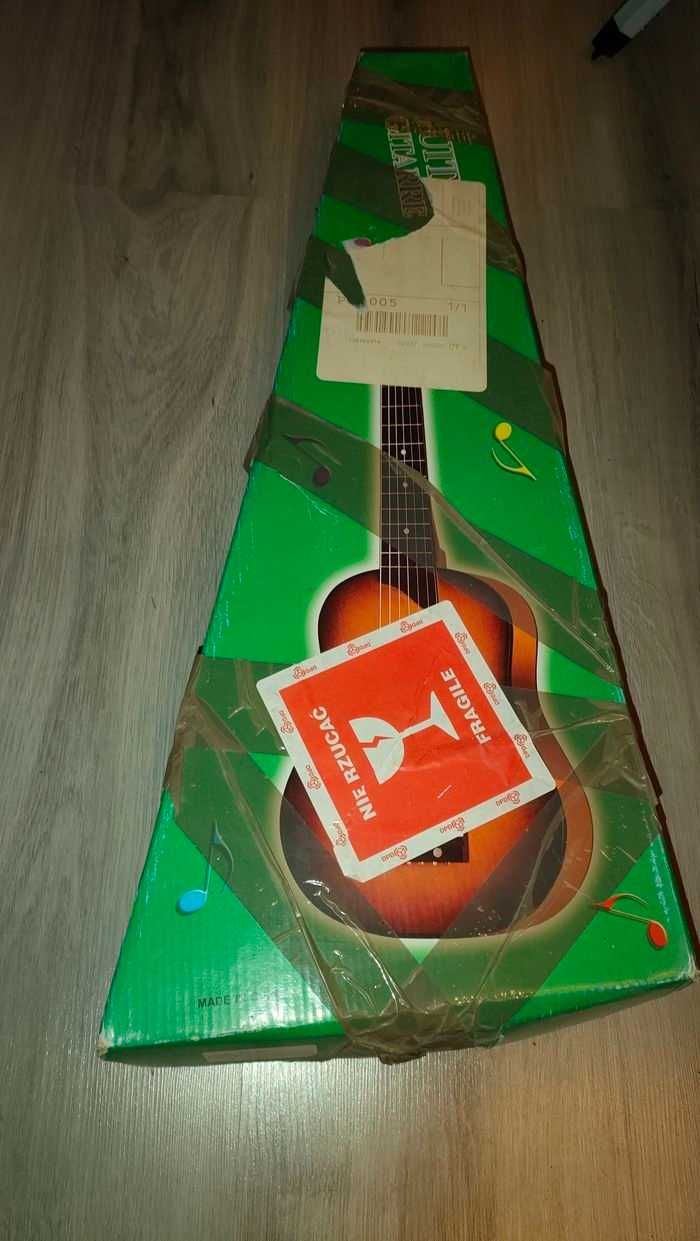 Mała gitara klasyczna dla dziecka 1/4 z pokrowcem