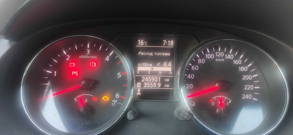 Автомобіль NISSAN Qashqai+2