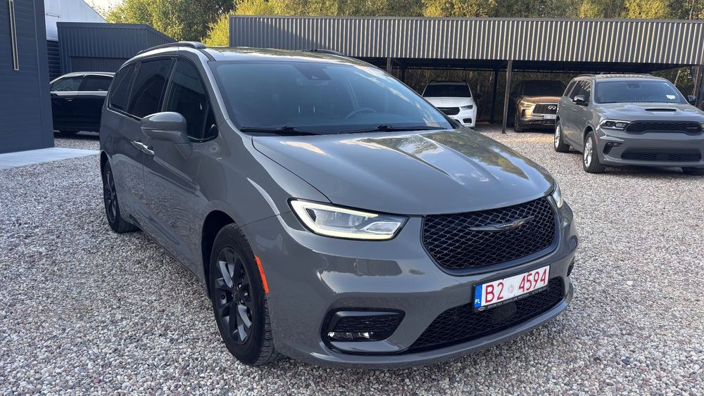 Chrysler Pacifica 2021 Full Wersja 8 osobowa Faktura VAT 23%