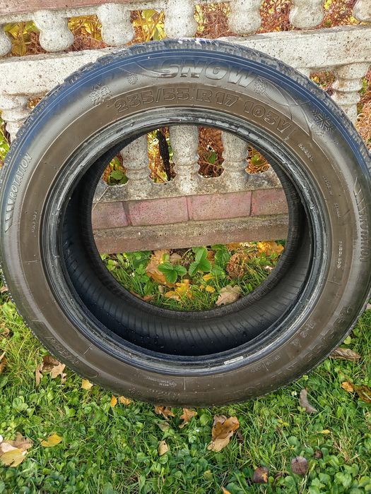 Автошини 235/55R17