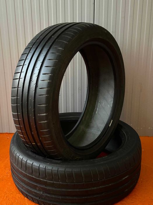 Pneus Michelin Pilot Sport 4 - 225/45/19 - Muito bons