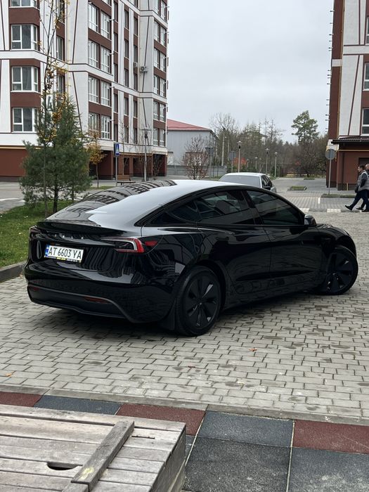 Tesla Model 3 2024 Highland