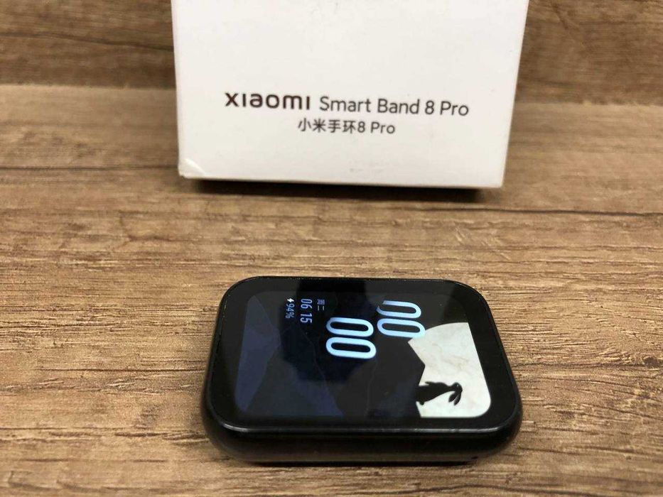 Годинник фітнес браслет Xiaomi Smart Band 8 Pro чорний