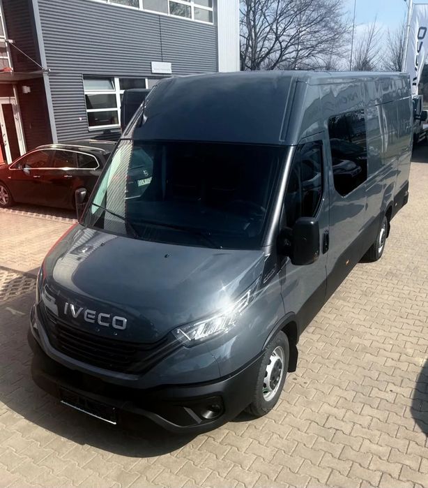 Iveco DAILY -AUTOMAT 7 OSOBOWE MAX DŁUGIE - ZABUDOWA W CENIE  Iveco DAILY NOWY- 7 osobowy - skrzynia ZF automatyczna