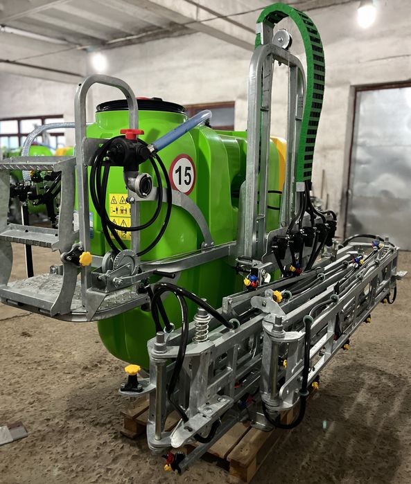 Оприскувач KLARA 816