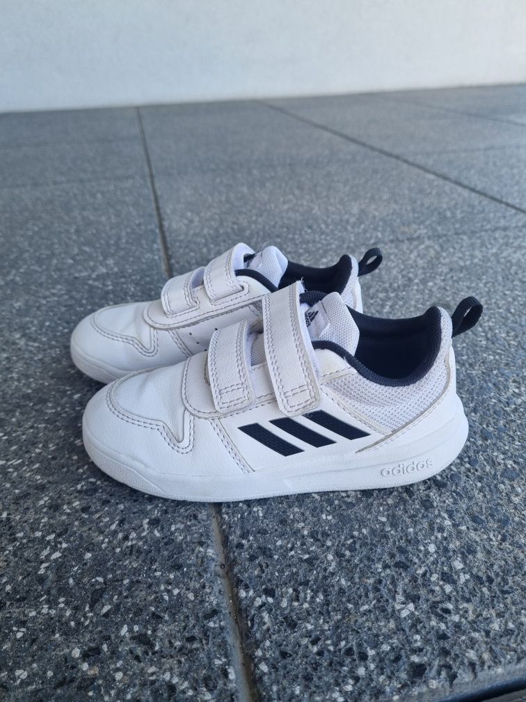 Buty Adidas 26 chłopięce