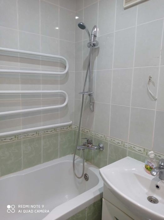 Продам двокімнатну квартиру на п"ятому поверсі