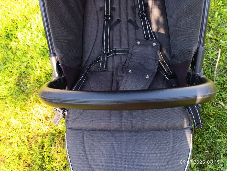 Продам  прогулянкову коляску