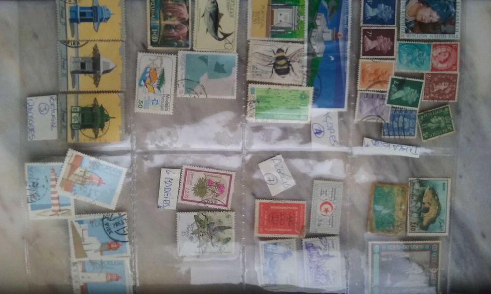 selos com e sem carimbo