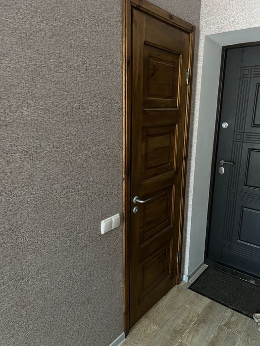 Натуральні деревʼяні двері міжкімнатні 2 штуки