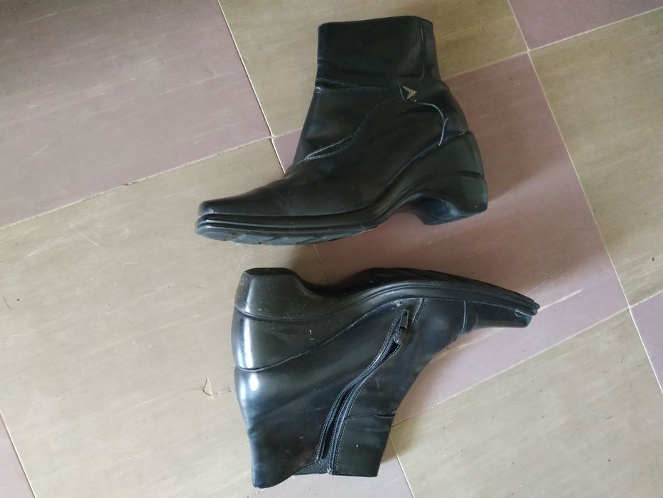 Продам женскую обувь б/у