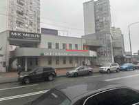 Без комісії. Оренда Мишуги 9А. Фасадні вікна і вхід. Метро Позняки.