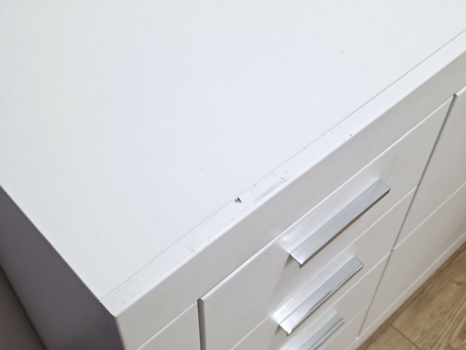 Komoda biała 4 szuflady