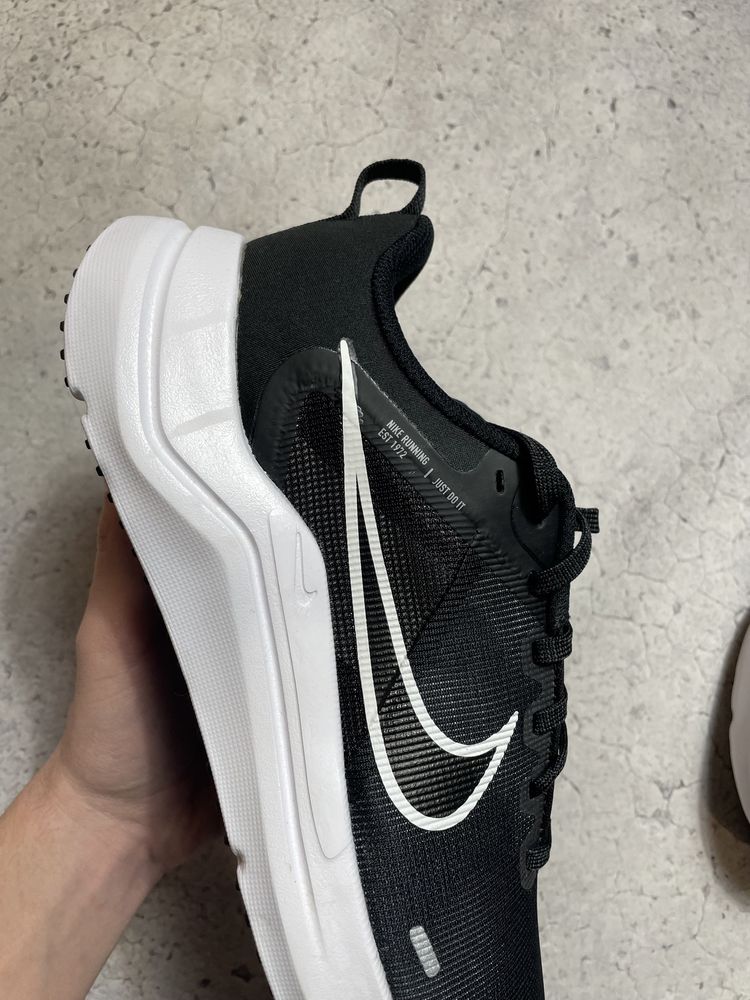 Новые Оригинальные Кроссовки Nike Downshifter 12,42.5,43,Big swoosh