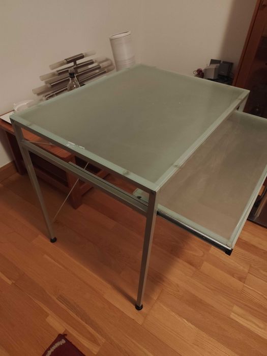 Secretária em vidro