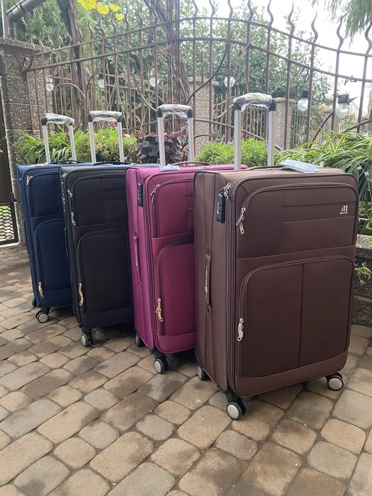 Чемодан .Акція на велику валізу .Великий асортимент .