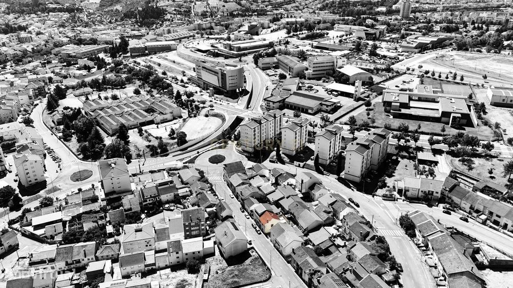 Moradia geminada T3 em Bragança