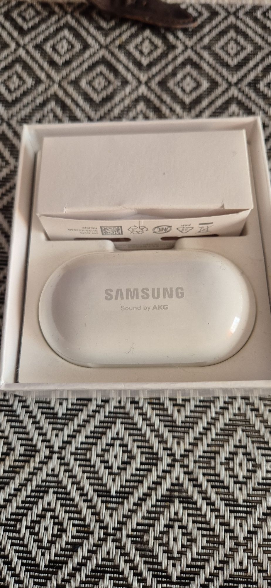 Sprzedam słuchawki samsung galaxy buds+ r-175