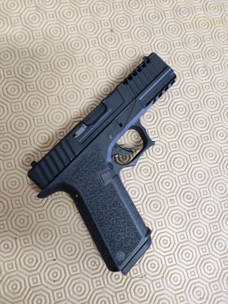 Pistola Glock AW Custom VX7100