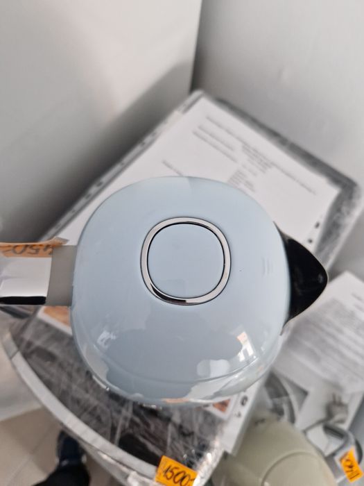 Czajnik SMEG z reg. temperatury