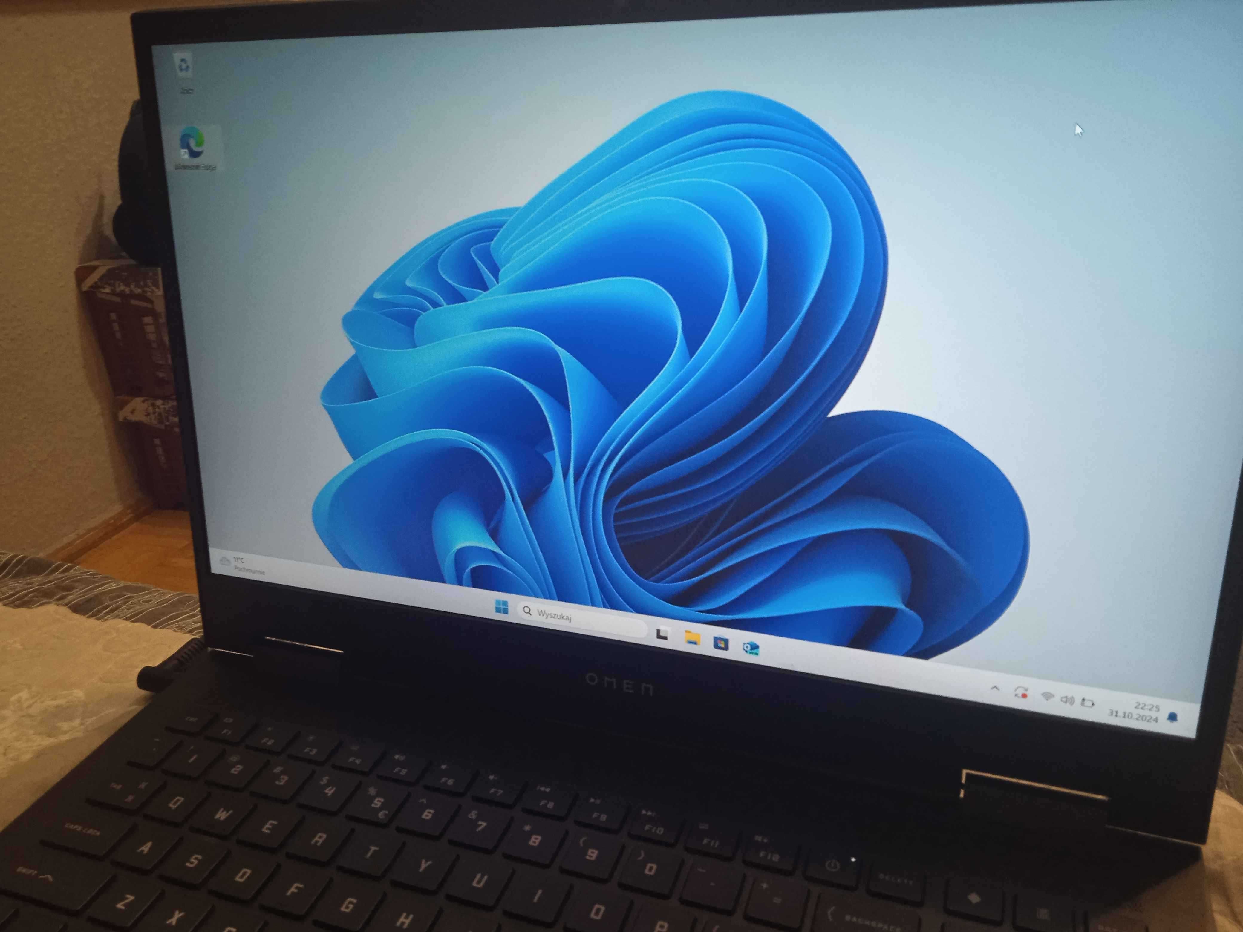 Laptop Gamingowy OMEN 15-en0xxx + ładowarka