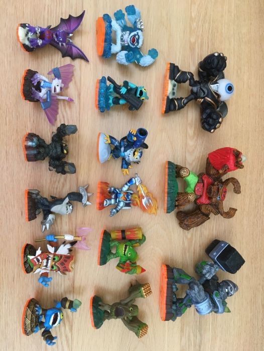 Jogo Skylanders + Plataforma + 15 Figuras