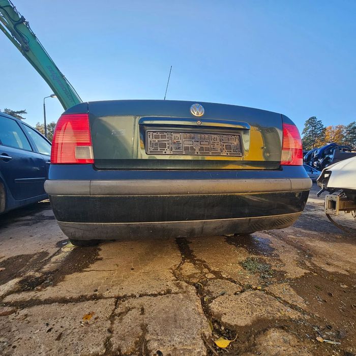 zderzak tył  / zderzak tylny /  Volkswagen Passat B5