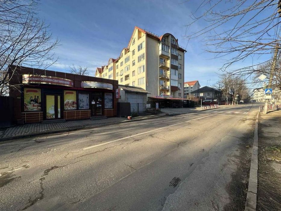 Продам комерційне приміщення по вул.Петлюри