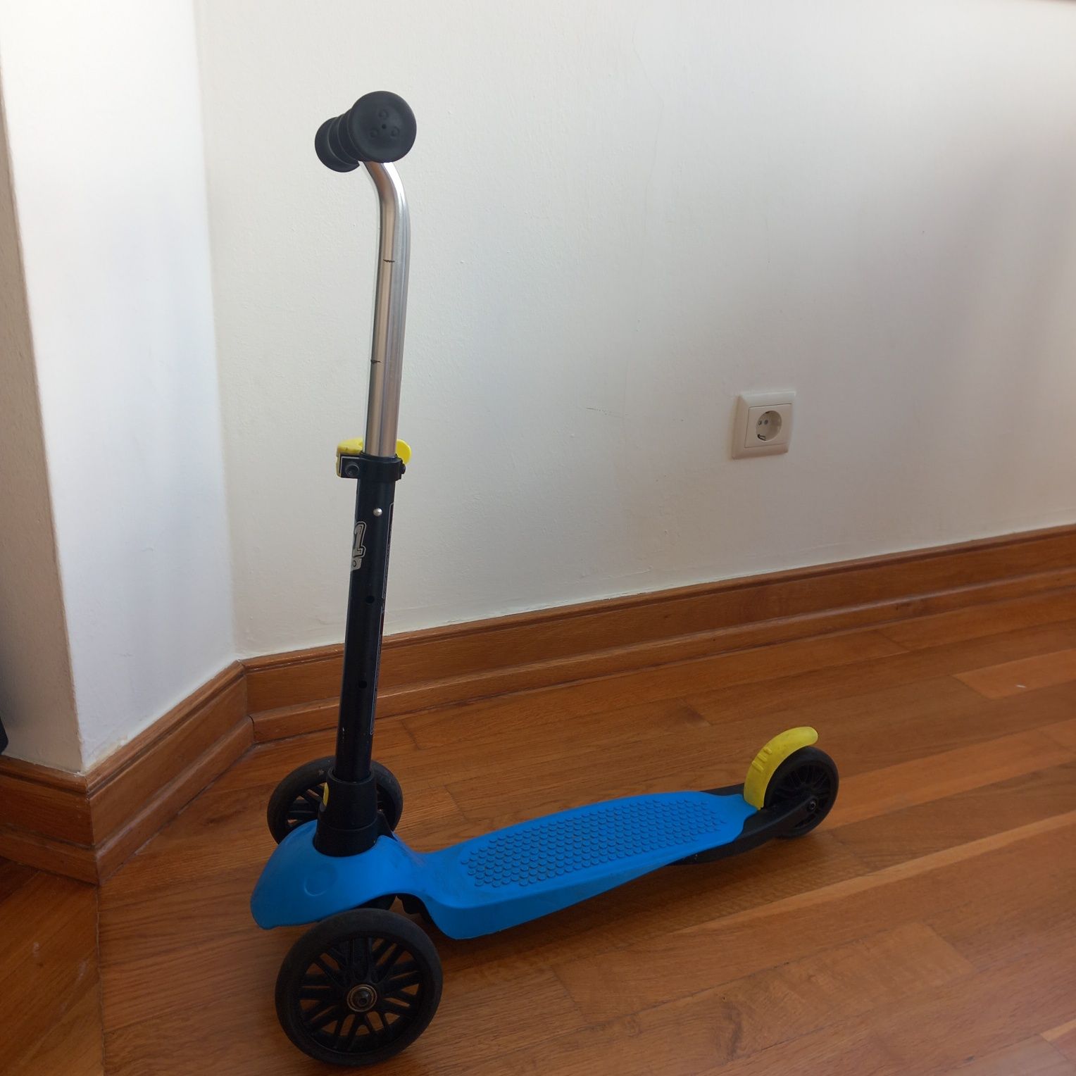 Trotinete azul criança decathlon