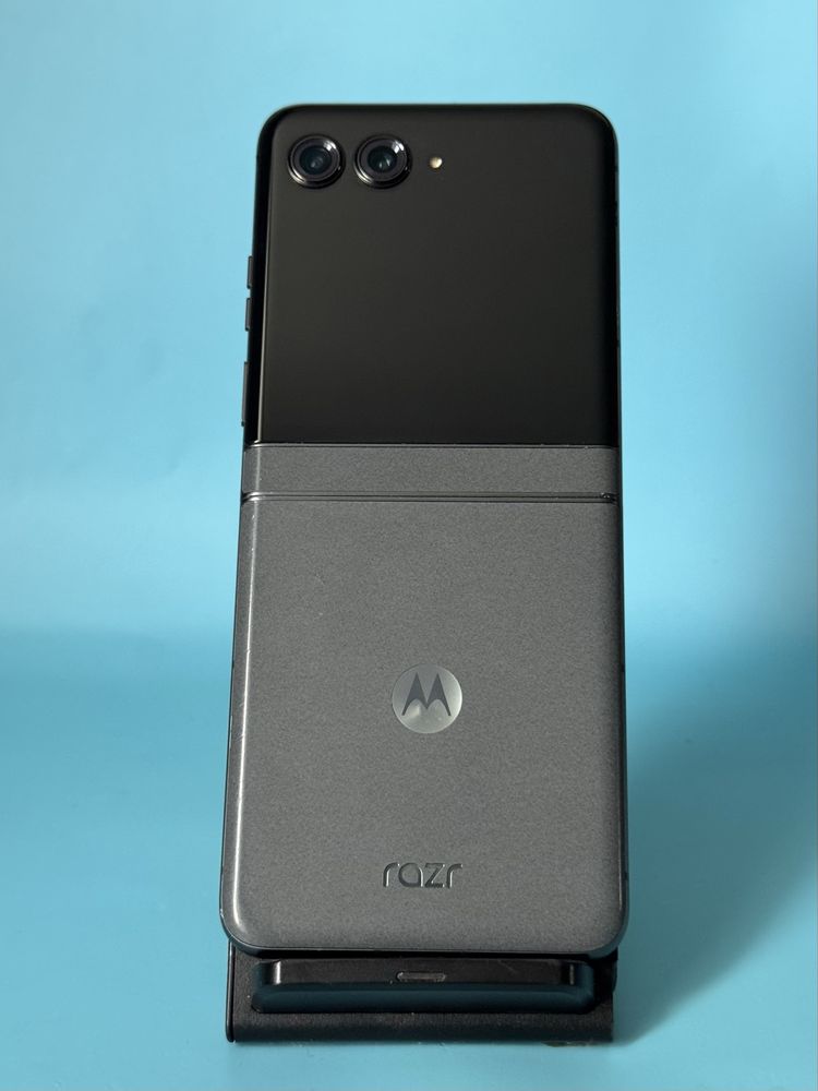 Motorola Razr 2024 12/256Gb (652) Гарантія
