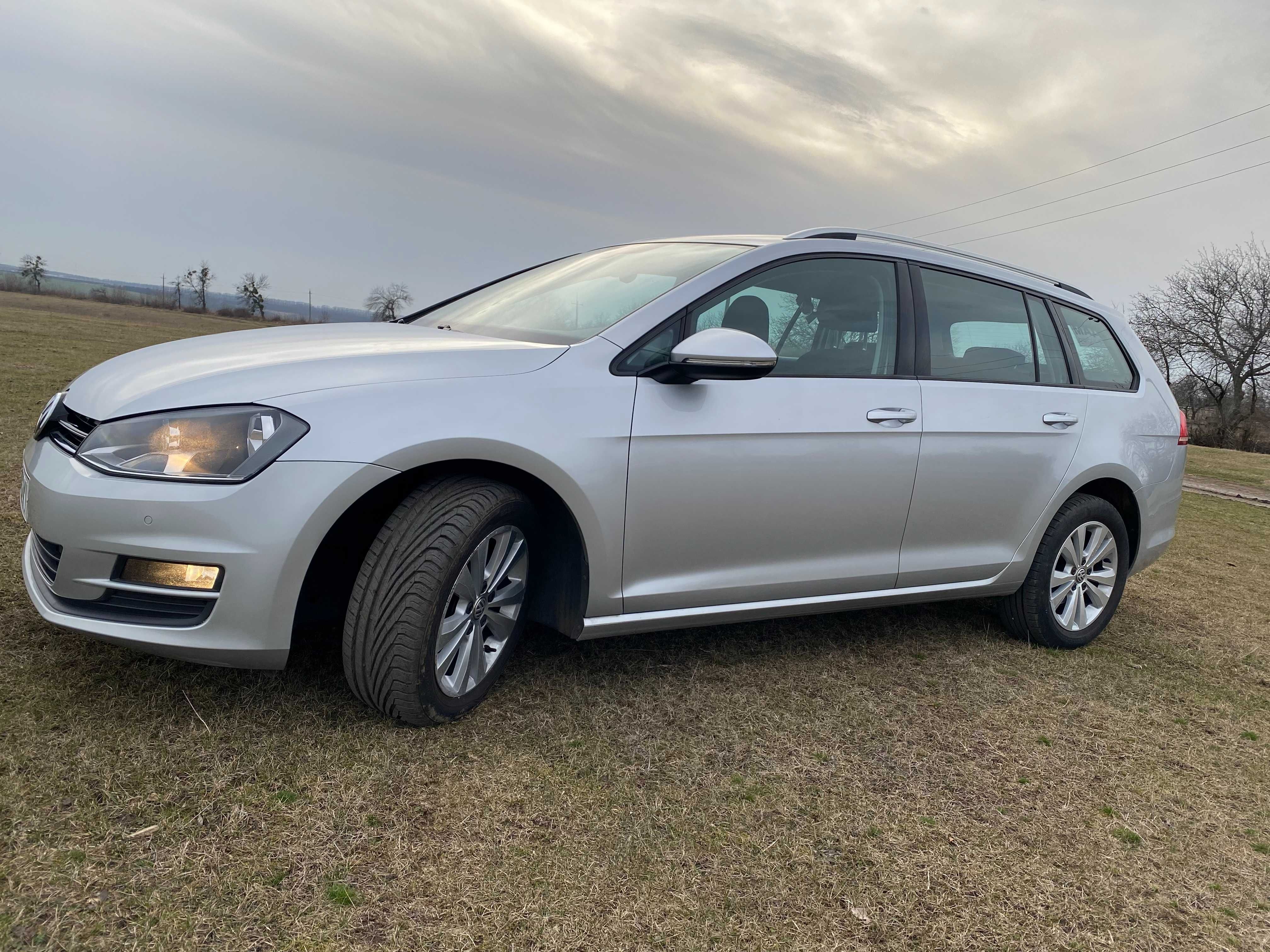 Свіжо пригнаний! VOLSWAGHEN GOLF 7 2016 Автомат