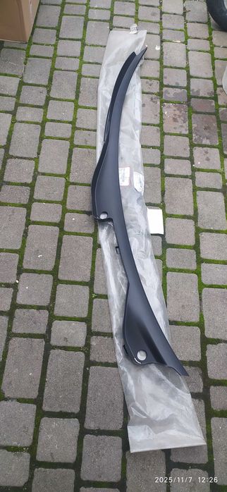 Водостік лобового скла для A4 B8  A5